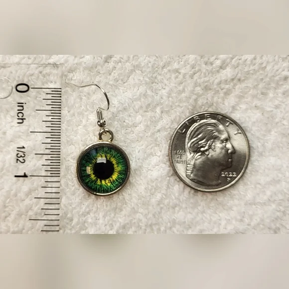 Green Eye Statement Dangle Earrings / Pierced - Picture 5 of 5